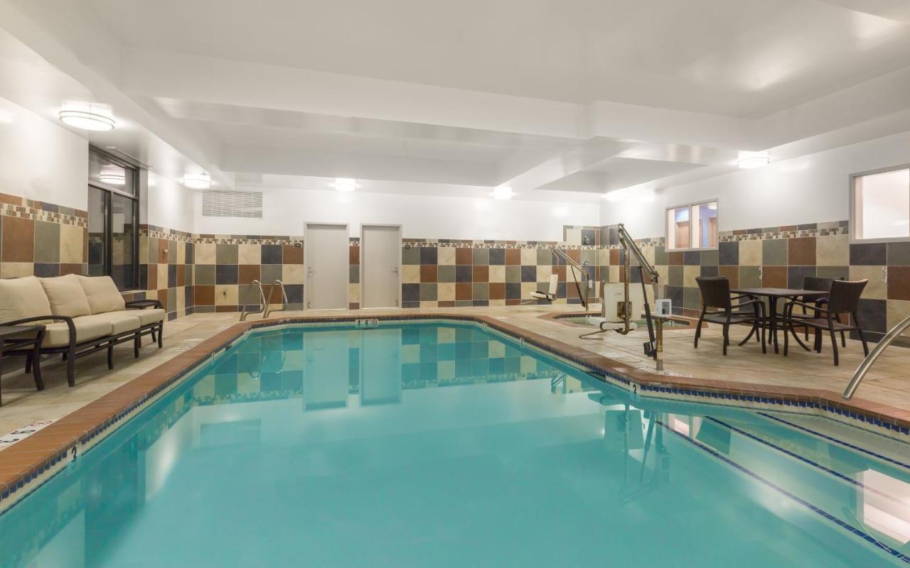 Holiday Inn Express Hotel & Suites Eugene Downtown - University By Ihg Экстерьер фото